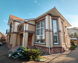 Архитектурный особняк в окружении природы и статуса. мрн.Чистый район 