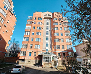 Большая квартира в Академгородке.