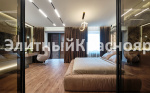 Шикарная эксклюзивная квартира на Взлетке с тремя спальнями цена 52500000.00 Фото 9.