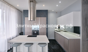 Современная трехкомнатная квартира в ЖК SkySeven цена 29900000.00 Фото 2.